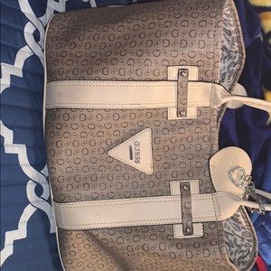 guess est 1981 handbolsa